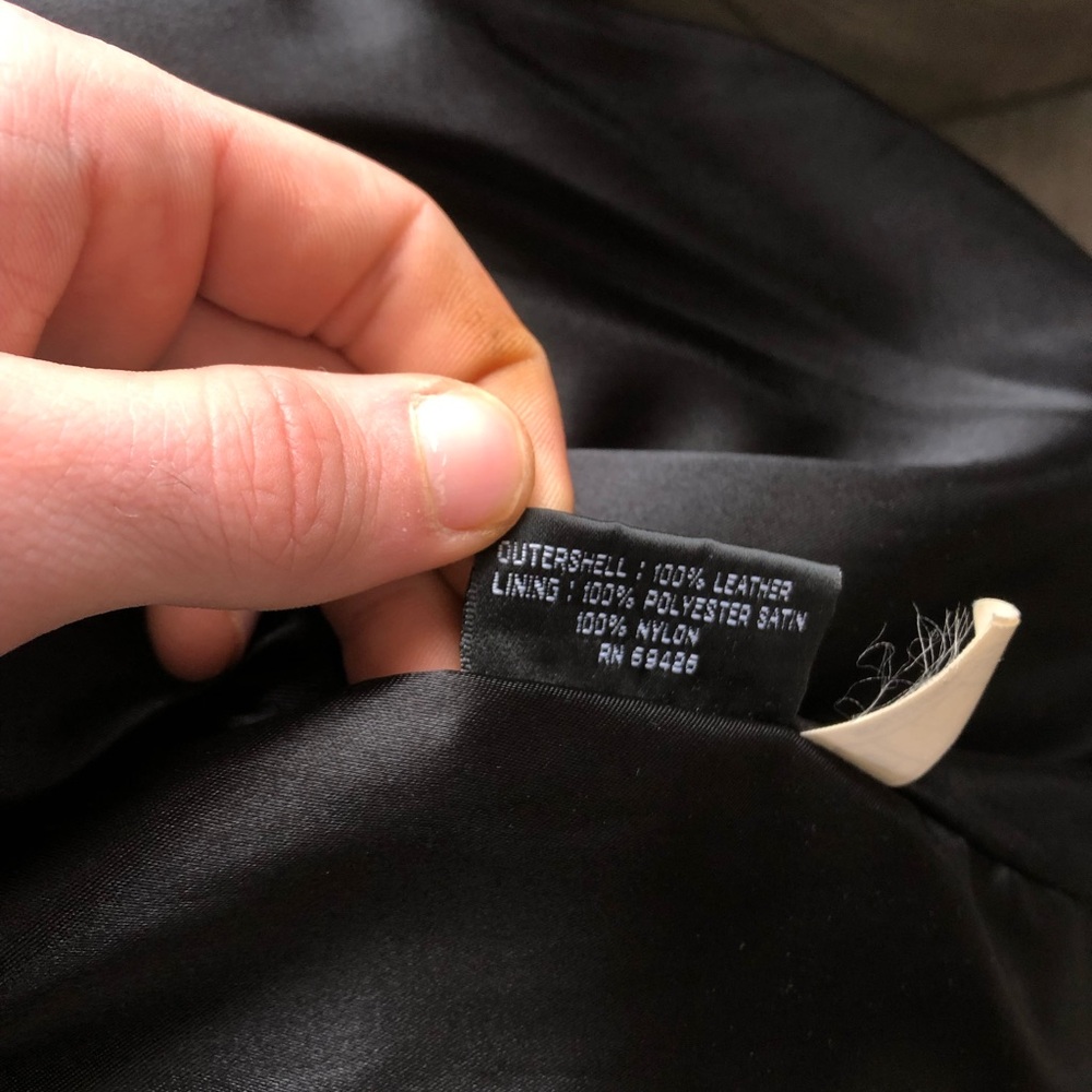 Vintage Wilson’s Black Leather Jacket - Picture 5 of 7
